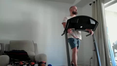 Bearded online show from 02/24/26, 02:15