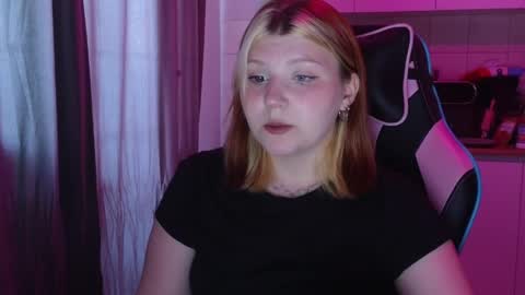 Milana online show from 06/04/26, 12:22