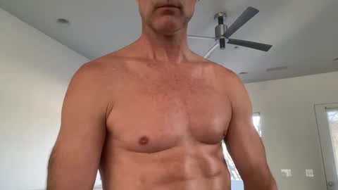 Snapshot of murakmi800 chatting on 01/07/25, 08:31 Araki online show from 01/07/25, 08:31