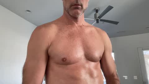 Snapshot of murakmi800 chatting on 01/09/25, 06:36 Araki online show from 01/09/25, 06:36