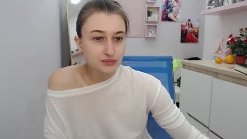 muriel_elvin online show from 12/05/25, 08:23