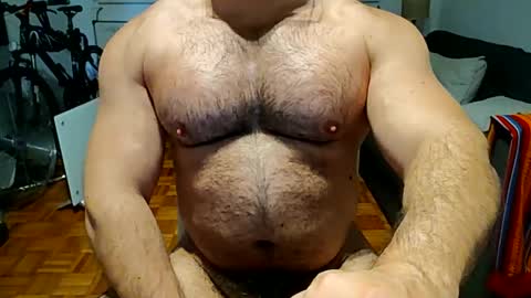 Snapshot of musclbuddy chatting on 10/23/25, 09:30 musclbuddy online show from 10/23/25, 09:30