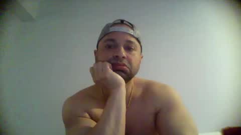 Snapshot of muscle794 chatting on 02/14/26, 08:49 Cool Traveler online show from 02/14/26, 08:49