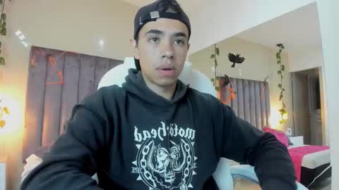 muscle scott online show from 10/07/25, 12:13