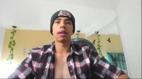 muscle scott online show from 10/21/25, 12:17