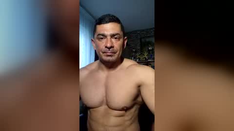 Snapshot of musclebredon chatting on 06/12/26, 06:12 BRENDON online show from 06/12/26, 06:12