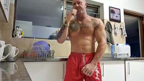 muscledaddy69s online show from 04/06/26, 04:32