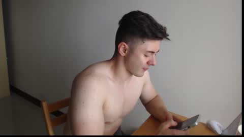 Everet online show from 09/13/25, 04:34