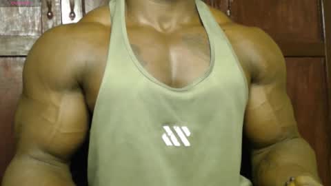musclegod23 online show from 09/17/25, 11:50