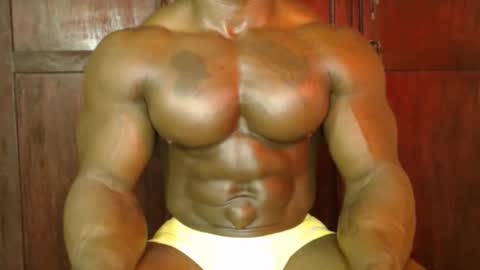 musclegod23 online show from 10/21/25, 01:06
