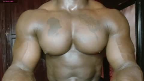 musclegod23 online show from 04/22/26, 01:08
