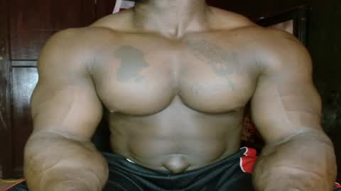 Snapshot of musclegodsammy23 chatting on 07/14/26, 07:08 musclegod23 online show from 07/14/26, 07:08