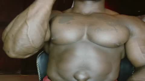 Snapshot of musclegodsammy23 chatting on 07/16/26, 02:28 musclegod23 online show from 07/16/26, 02:28