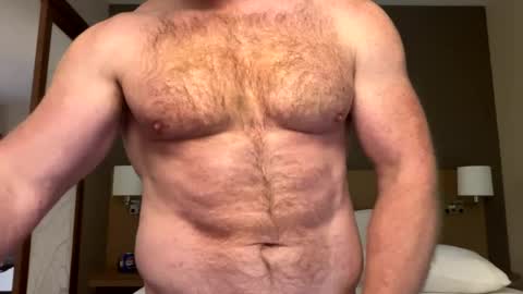 Snapshot of muscleundies chatting on 12/26/24, 07:38 muscleundies online show from 12/26/24, 07:38