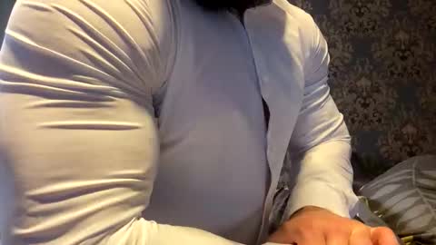 Snapshot of muscularjuggler chatting on 09/23/25, 01:41 muscularjuggler online show from 09/23/25, 01:41