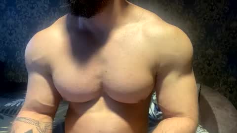Snapshot of muscularjuggler chatting on 10/06/25, 02:20 muscularjuggler online show from 10/06/25, 02:20