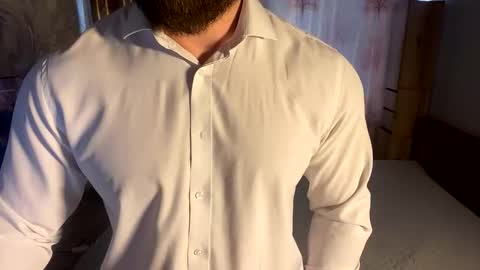 muscularjuggler online show from 04/05/26, 04:20