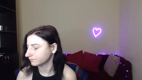 Jeneva online show from 12/19/25, 07:26