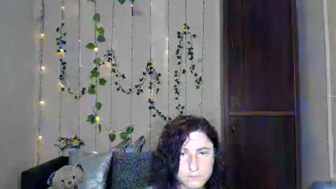 Jeneva online show from 04/15/26, 07:58