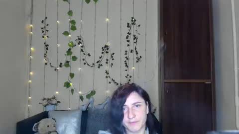 Jeneva online show from 04/18/26, 07:07