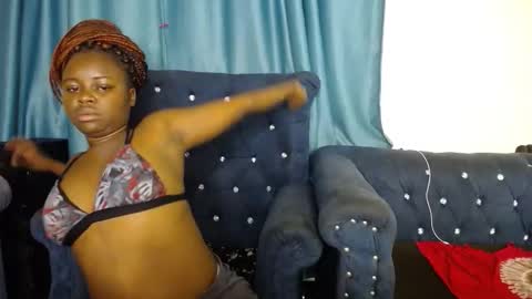 Snapshot of muse_melanin chatting on 02/08/26, 01:42 Milly online show from 02/08/26, 01:42