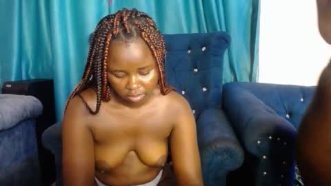 Snapshot of muse_melanin chatting on 02/14/26, 08:05 Milly online show from 02/14/26, 08:05