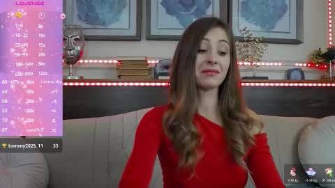 Luna  online show from 11/05/25, 07:36