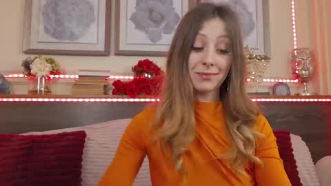 Luna  online show from 02/18/26, 07:21