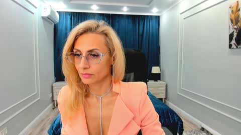 Diana online show from 02/05/25, 11:44