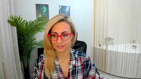 Diana online show from 02/24/25, 02:48