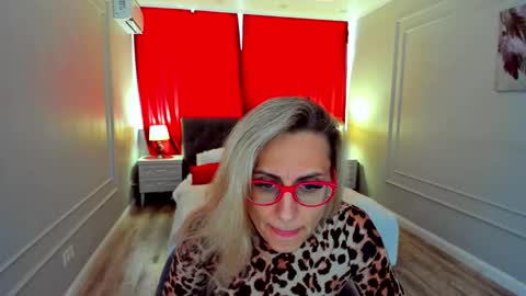 Diana online show from 04/25/26, 11:35
