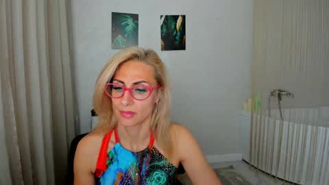 Diana online show from 07/08/26, 11:37