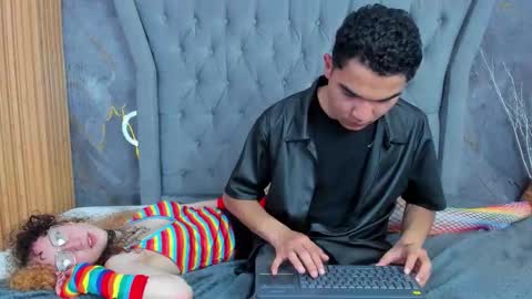 Snapshot of muss_shadw_couple chatting on 03/26/26, 08:58 muss_shadw_couple online show from 03/26/26, 08:58