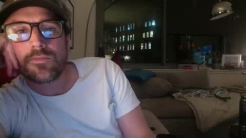 Perfectly Average online show from 10/21/25, 02:01