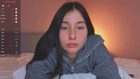 Snapshot of musya_mur chatting on 10/13/25, 05:13 Im Marine online show from 10/13/25, 05:13