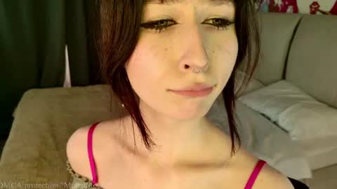 Snapshot of mutedmood_ chatting on 06/18/26, 01:04 mutedmood_ online show from 06/18/26, 01:04
