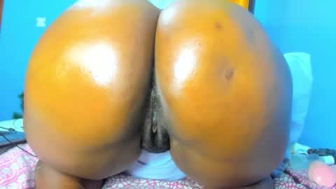 Snapshot of mutshekwa chatting on 10/29/25, 05:36 mutshekwa online show from 10/29/25, 05:36