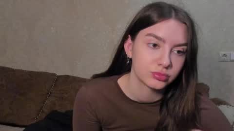 Snapshot of muuur_fam1 chatting on 11/26/25, 06:42 HEY online show from 11/26/25, 06:42