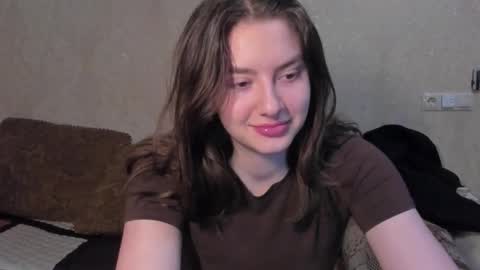 Snapshot of muuur_fam1 chatting on 11/28/25, 08:44 HEY online show from 11/28/25, 08:44