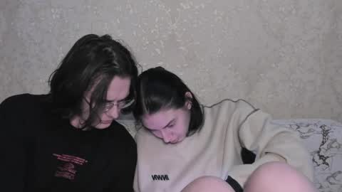 Snapshot of muuur_love chatting on 05/05/26, 08:39 cute couple online show from 05/05/26, 08:39