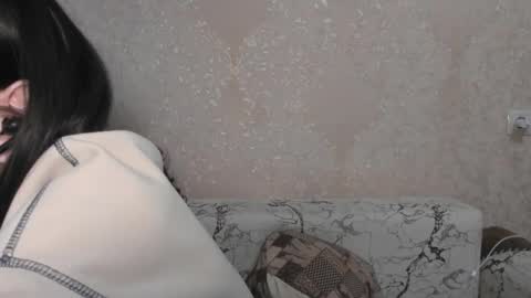 Snapshot of muuur_love chatting on 06/02/26, 04:53 cute couple online show from 06/02/26, 04:53