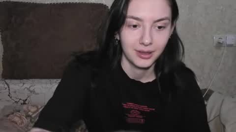 Snapshot of muuur_love chatting on 06/25/26, 06:12 cute couple online show from 06/25/26, 06:12