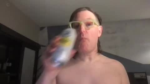 Muziknerd online show from 06/08/26, 06:03