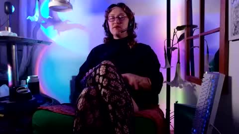 Snapshot of mx_anouk_divine chatting on 05/28/26, 02:31 Mx. Anouk Divine online show from 05/28/26, 02:31