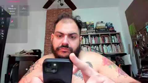 Snapshot of mx_bear chatting on 02/20/26, 05:46 Bear online show from 02/20/26, 05:46