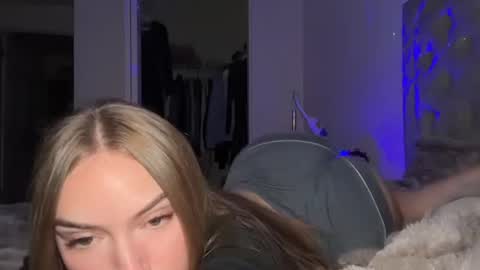 mxrissaof3 online show from 10/20/25, 02:56