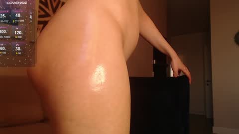 Hannah  welcome  online show from 01/20/25, 01:32