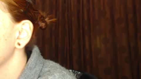     sara      i know you love me xoxox     online show from 10/21/25, 08:15