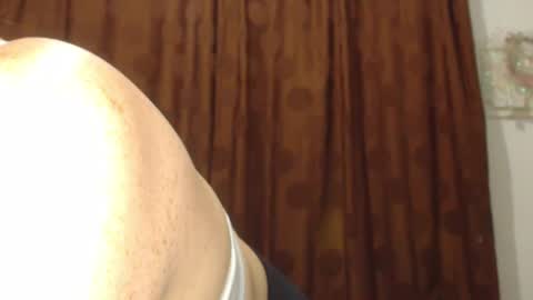     sara      i know you love me xoxox     online show from 11/14/25, 06:12