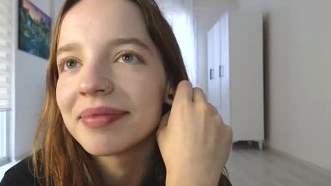 Snapshot of my_mia_ chatting on 12/21/24, 02:15 MIA I will be here Monday Wednesday Thursday Saturday online show from 12/21/24, 02:15